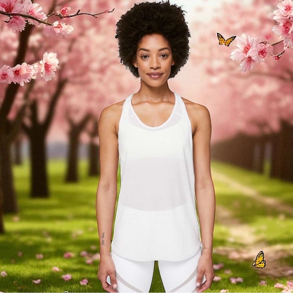 Lululemon Essential Tank Scallop Texture in Heathered White Sz 6 - Picture 2 of 10